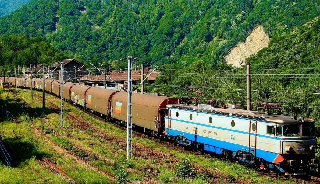 CFR Marfă: Cresc veniturile, compania înregistrează în continuare profit operaţional - 111-1728390486.jpg