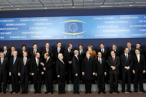 Liderii UE nu au reușit să se pună de acord asupra bugetului 2014-2020 și își dau întâlnire din nou în 2013 - 112321451209403171-1353710654.jpg