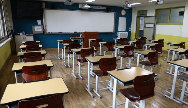 Studiu. Închiderea şcolilor din cauza Covid-19 va reduce veniturile copiilor când vor deveni adulţi - 112548851gettyimages1225728782-1605201657.jpg