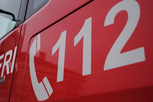 Fetiță lovită de mașină pe trotuar, după ce șoferului de 29 ani i s-a făcut rău la volan și a murit - 112poza-1643474651.jpg