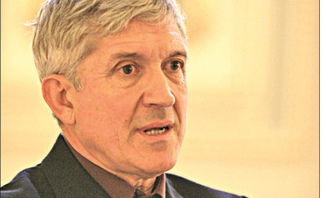 Mircea Diaconu nu mai este senator - 11316432807-1353534501.jpg