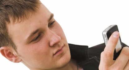 Minorii sună la Telefonul Copilului pentru că nu se mai înțeleg cu părinții - 116e85430a46d31adf94aab13aa7f187.jpg