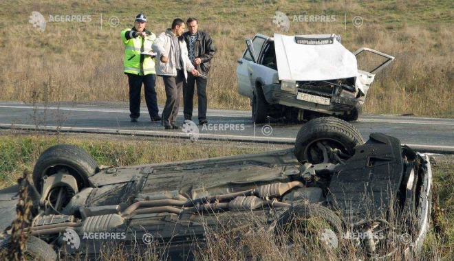Accident rutier! Două mașini au intrat în coliziune, pe fondul nepăstrării distanței de mers - 11742741-1516799256.jpg
