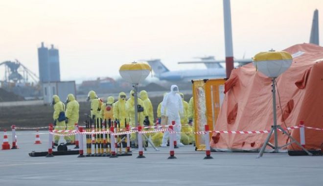 117 români, repatriați din Franța, Belgia și Olanda - 117repatriati-1586681453.jpg