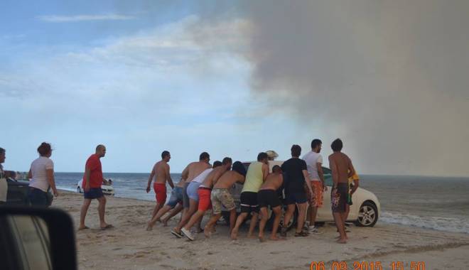 GALERIE FOTO. Incendiu devastator / Cherhanaua Vadu Pescarilor, rasă de pe fața pământului - 11825985962131903853804363431106-1441611919.jpg