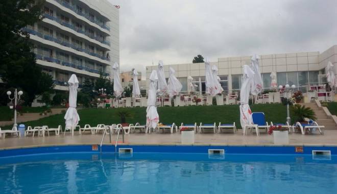 Tragedie la Venus! Copil de șapte ani, mort în piscina hotelului în care era cazat - 11911150940256559375336330471899-1440060339.jpg
