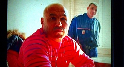 Arsenal de arme albe, într-un bolid cu numere de Bulgaria! - 11d76a70993128207c4e21f6a7a83d6d.jpg