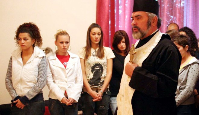 De ce se recomandă Sfeștania  în Postul Crăciunului - 11decfondsfestanie-1386779786.jpg