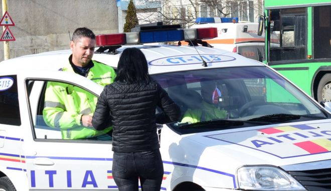 Șoferiță fără permis auto, la 
