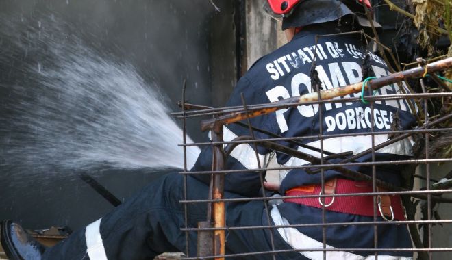 INCENDIU ÎN TARIVERDE. Casă mistuită de flăcări! - 11martincendiu-1615446871.jpg