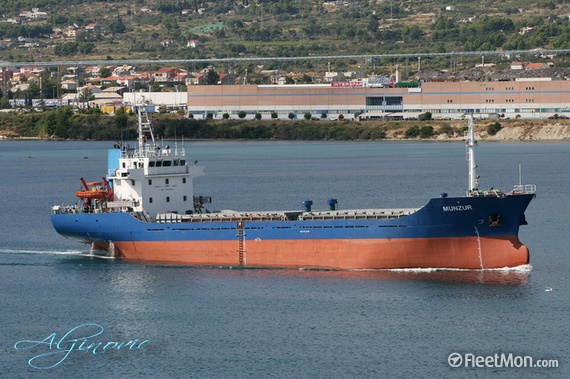 11 de tone de hașiș, descoperite la bordul unei nave - 11tonedehasis-1449241231.jpg