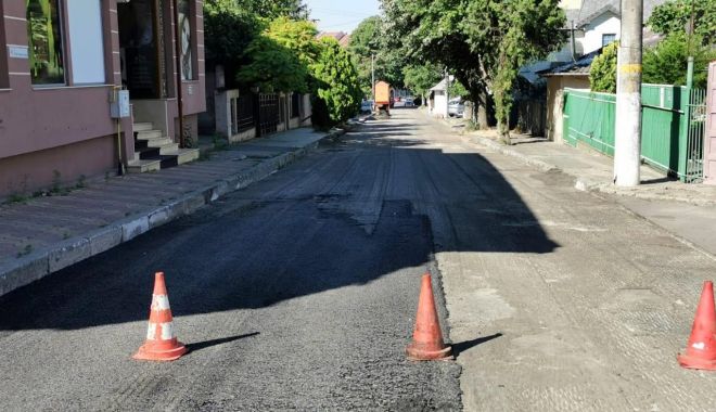 Trafic restricţionat total, azi, pe o stradă din Constanţa. "Nu parcaţi pe trotuar sau carosabil"