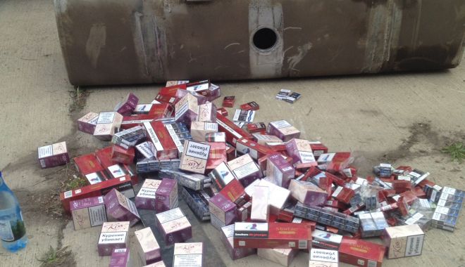 12.000 pachete de țigări și două autocamioane confiscate de vameși - 12000depachetedetigariconfiscate-1526036228.jpg