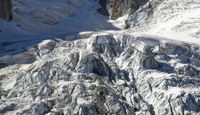 Un român, printre victime după ruperea unui gheţar din Alpi, în Italia