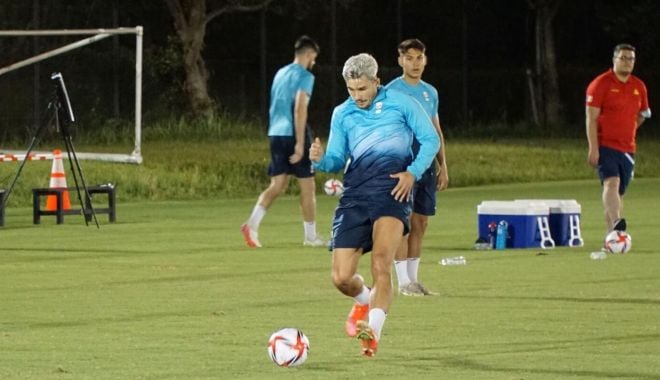 Olimpism / Naţionala de fotbal a României, antrenament în nocturnă, la Kashima Club House - 121-1626786807.jpg
