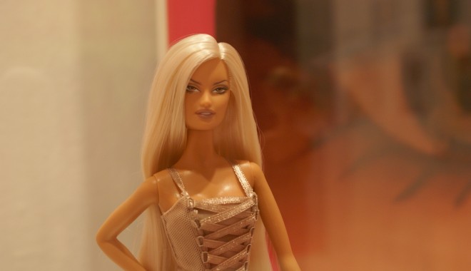 Barbie divorțată - 121510barbie-1314044621.jpg