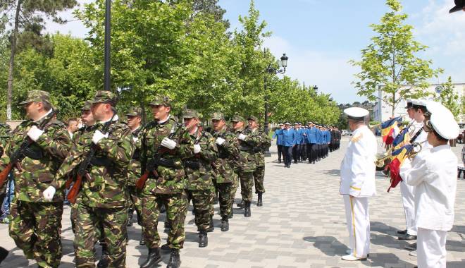 Ziua Armatei, sărbătorită la Cernavodă - 12177390897424220349739120881394-1445693049.jpg