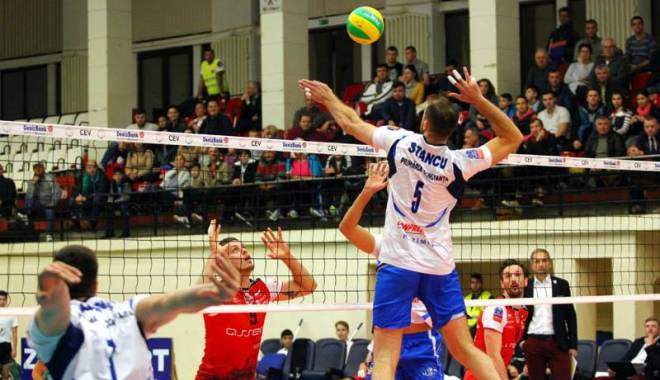 Volei: CVM pierde meciul cu Arcada - 12346821101562420999406271817540-1449690133.jpg