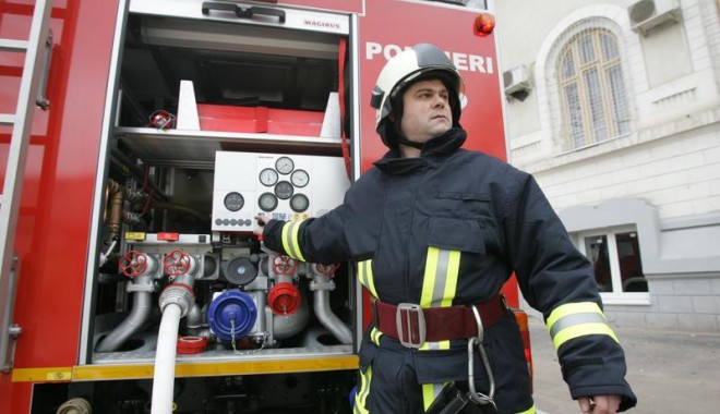 Piroman identificat de polițiști - 123517pompieri02-1356155819.jpg
