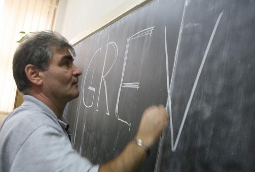 Greva din învățământ, amânată pentru weekendul viitor - 124869grevaprofesori01-1326981516.jpg