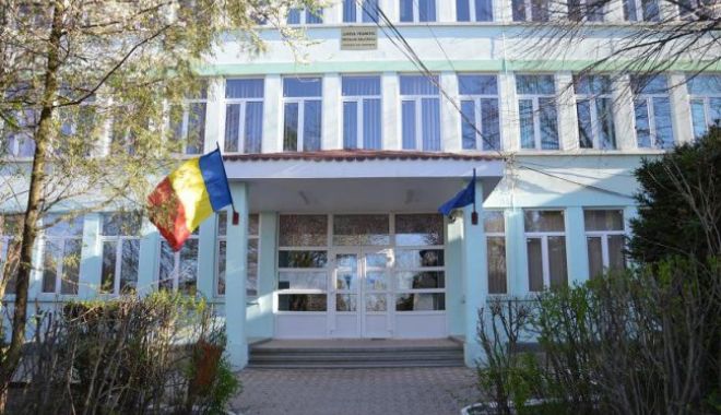 Noul director de la Liceul Nicolae Bălcescu din Medgidia și-a dat demisia - 12642899155169392849022360485967-1610565148.jpg