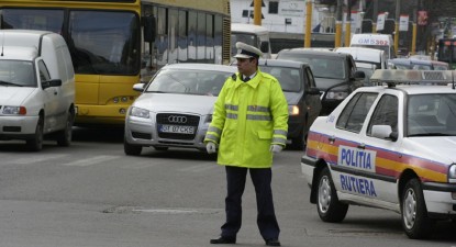 Polițiștii sunt în stradă de Paște - 12a20b72207fe892164debc652a989af.jpg