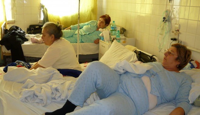 Căldură în saloanele Spitalului Județean, de astăzi - 12octombriespitalcaldura-1318409139.jpg