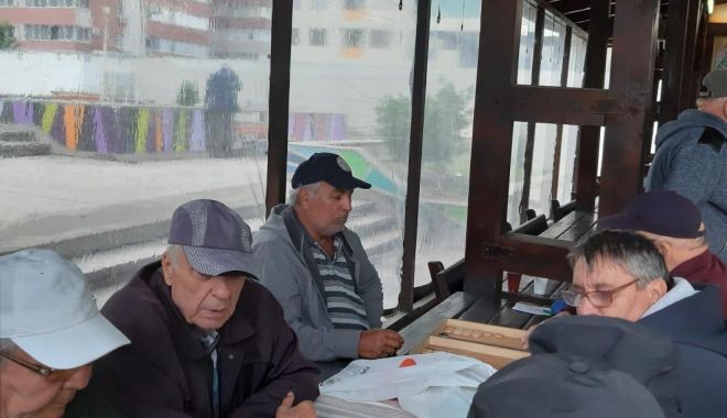 Concurs de table pentru pensionarii constănțeni - 13-1569567932.jpg