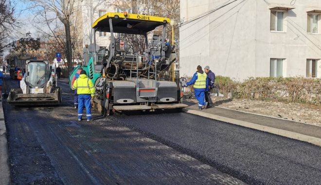 Continuă lucrările de reabilitare a tramei stradale în cartierele orașului Constanţa - 13-1672224197.jpeg