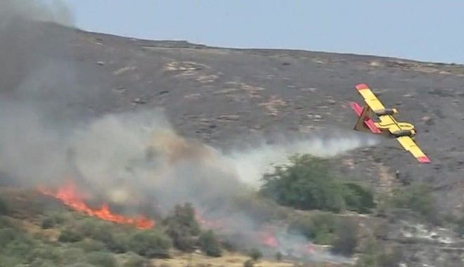 MApN: Cei doi piloţi ai avionului de stingere a incendiilor prăbuşit în Grecia au murit
