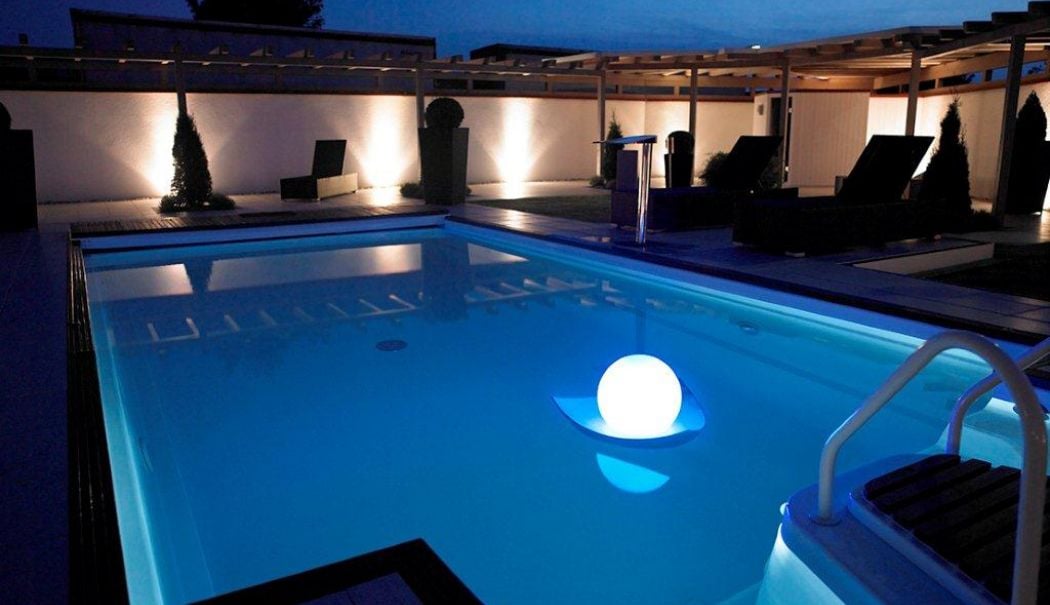 Băiețel de doi ani la un pas de înec la piscina unui hotel din Mamaia - 130836ruwe-1723576189.jpg