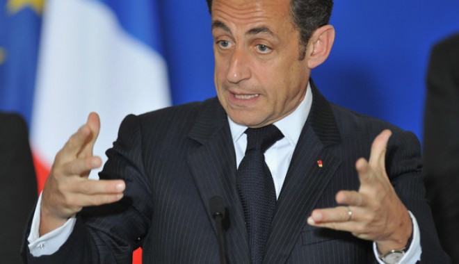 Președintele francez și-a întrerupt vacanța din cauza crizei financiare - 1312038595sarkozy-1312974636.jpg