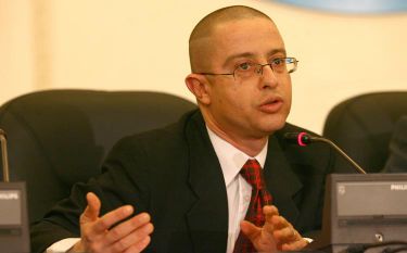 Ce proiect legislativ va depune deputatul Tudor Ciuhodaru - 1314802032tudorciuhodaru3-1315828776.jpg