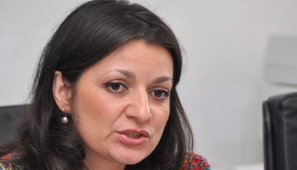 Oana Badea, înlăturată de la Ministerul Educației - 1331725266oanabadearp-1337176401.jpg