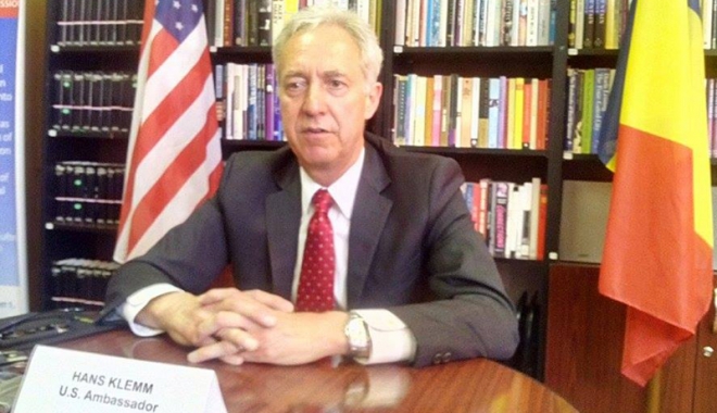 Ambasadorul SUA în România îndeamnă cetățenii să iasă la vot și laudă lupta anticorupție - 13341938113287363006875518920895-1464719062.jpg