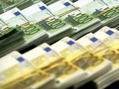Euro este tot mai puternic! - 1342877373euro1-1349438033.jpg
