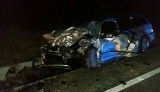 ACCIDENT RUTIER CU TREI MORȚI, LA CONSTANȚA / IPS oficiază slujba de înmormântare a victimelor - 13441846113992745603003950875938-1465905746.jpg