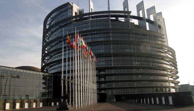 Cine sunt candidații care ar obține mandate în Parlamentul European - 1380172904parr-1401101747.jpg