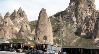 Cappadocia sau tărâmul celor peste 3.000 de biserici creștine în mijlocul Turciei - 1381551339ad8ecfb87a9719aa659716.jpg