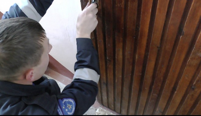 Pompierii din Constanța, ALERTAȚI! Iată de ce - 13februariepompierideblocareusa-1392280248.jpg