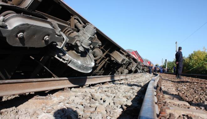 Tren de marfă, deraiat. Circulația feroviară, blocată ore în șir - 14334838929f06ed72-1433495333.jpg