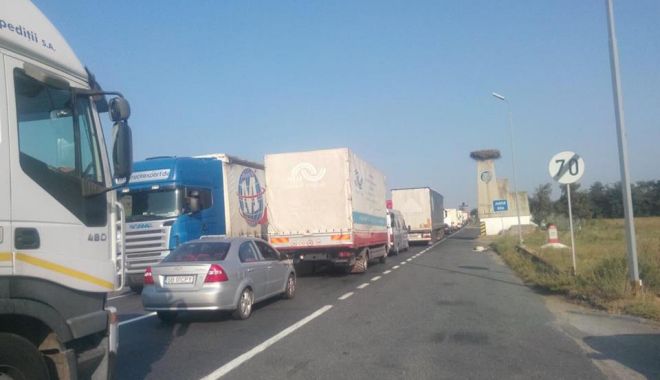 Transportatorii cer demisia ministrului Transporturilor. Ce nemulțumiri au - 14355971122028496799310121012570-1537426797.jpg