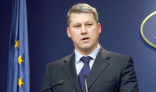 Predoiu: Cred că sesiunea extraordinară a Parlamentului este convocată pentru ceva ținut la secret - 1447688736f9174073-1501417548.jpg