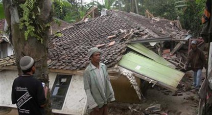 Zeci de morți, în urma unui seism din Indonezia - 1455a77587efdb32df04c923c6ba6ddd.jpg