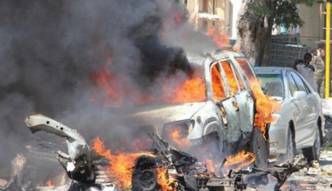 Măcel la Mogadishu. O mașină capcană a explodat: zece morți - 1475334210423434631001-1480179726.jpg