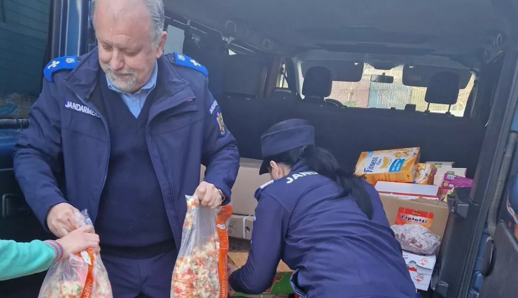 Jandarmii constănțeni au răspândit spiritul sărbătorilor, la Constanța