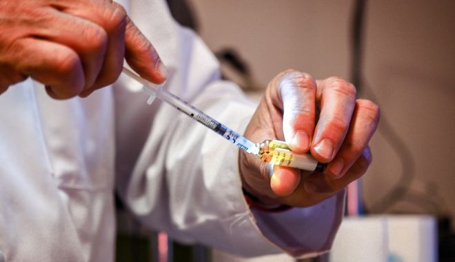 ALERTĂ MEDICALĂ! Tânăr infectat cu un virus dispărut în urmă cu 300 de ani! - 149516-1529481635.jpg