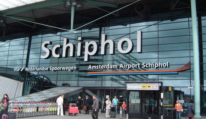 Olanda: Toate zborurile de pe aeroportul Schiphol, anulate - 1499608-1427453418.jpg