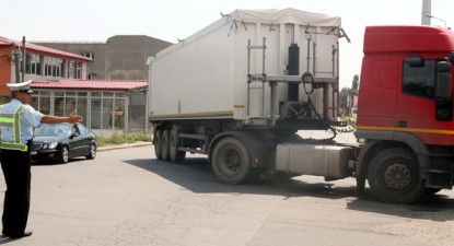 Inspectoratul de Construcții vrea reluarea traficului greu pe podul IPMC pe sensul spre București - 14b01ece84ea7ad89da9e50f1176145d.jpg