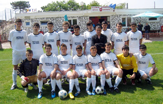 Merg să joace fotbal alături de urmașii lui Pele - 14ce1239a6638e0b7acb18c8bc60a340.jpg